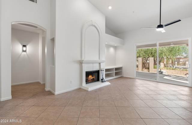 8965 E MAPLE Drive Gallery 3