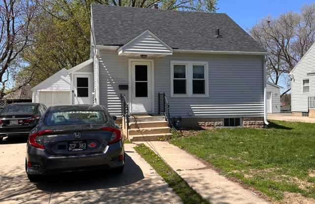 707 11th Avenue Northeast photos photos