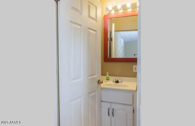 328 N 11th Place Gallery 4
