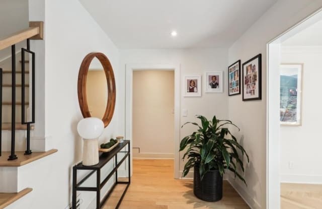 1007 Somerset Drive NW Gallery 2