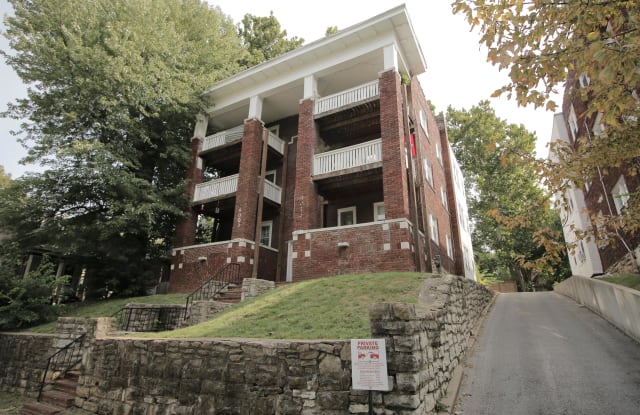 4015 Charlotte Street - 1N - 4015 Charlotte Street, Kansas City, MO 64110