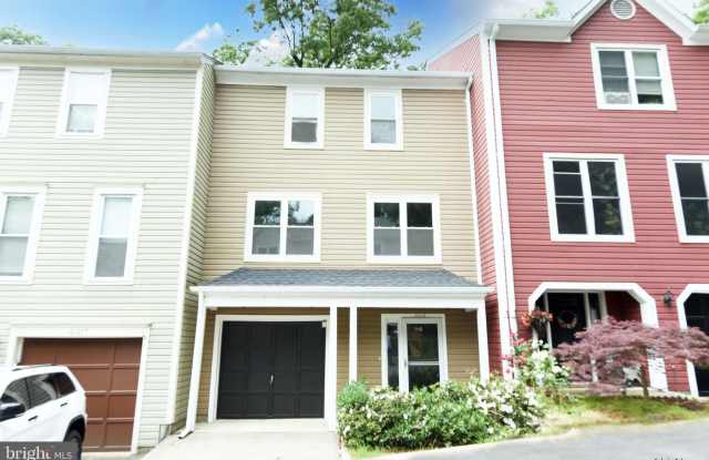 6419 CHEROKEE COURT Gallery 2