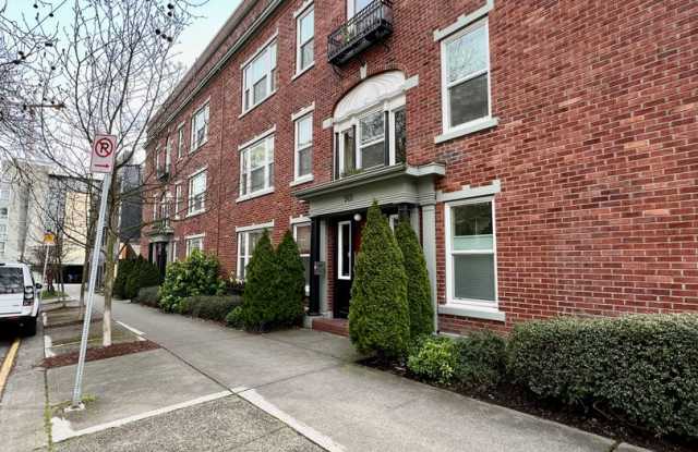 1 Bedroom Apartment at the Novell – Close to UW Campus and Light Rail photos photos