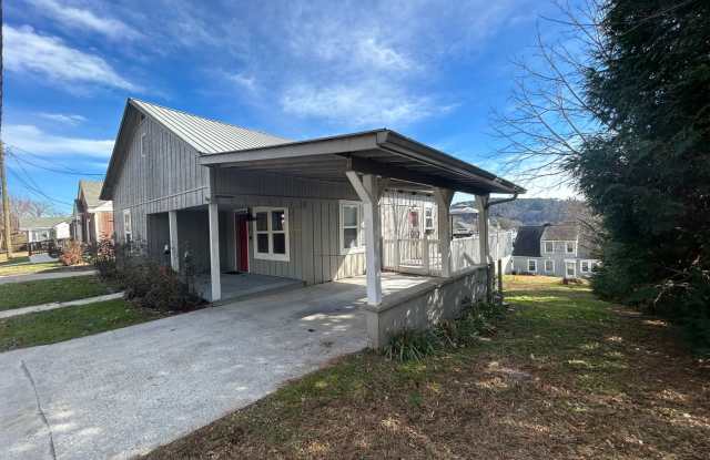 Furnished 2/2 House in Downtown Ellijay- $1,995 photos photos
