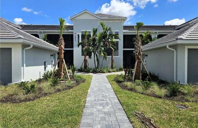 5427 Double Eagle Cir unit: 2826 photos photos