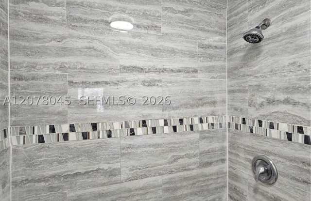 6580 W 27th Ct Gallery 4