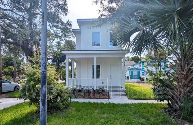 789 Van Buren St photos photos