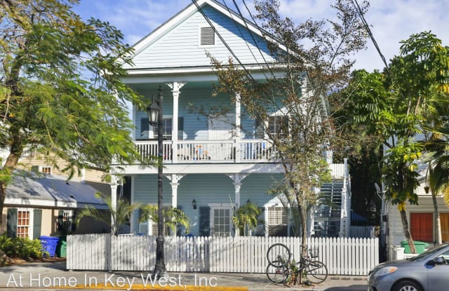 906-2 Truman Ave - 906 Truman Ave, Key West, FL 33040