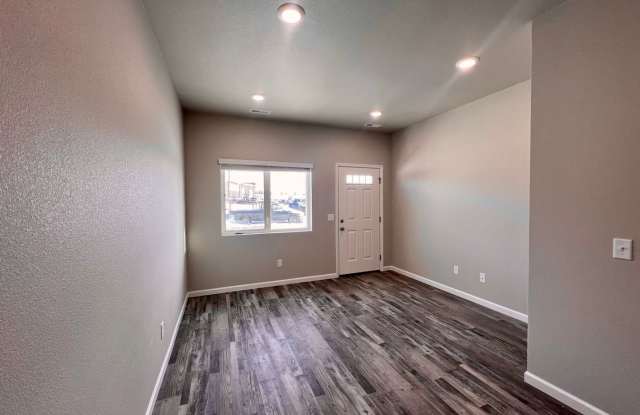 Townhome 2 Blocks from Legacy High School! photos photos
