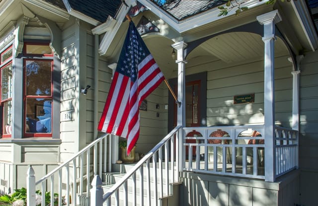 3704 Ship's Watch - 314 Congress Avenue, Pacific Grove, CA 93950