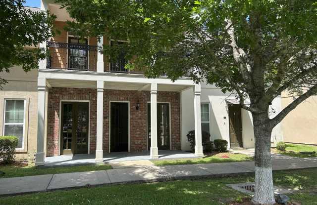 2137 S Commerce Ave photos photos