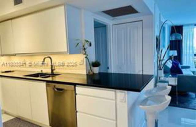 19101 Northeast 36th Place Gallery 2