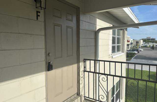 344 33rd Ave N Apt F Gallery 2