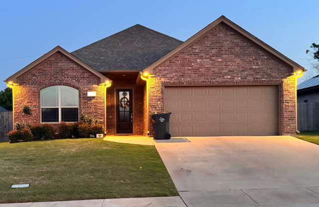 4632 Sabota Avenue photos photos
