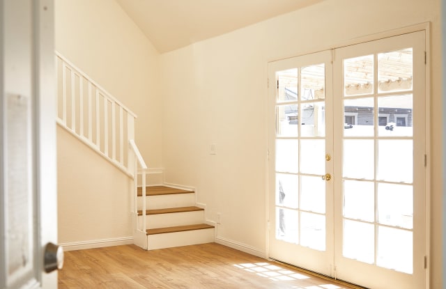 364 Orizaba Avenue - 364 Orizaba Avenue, Long Beach, CA 90814 364 Orizaba Avenue - 364 Orizaba Avenue, Long Beach, CA 90814