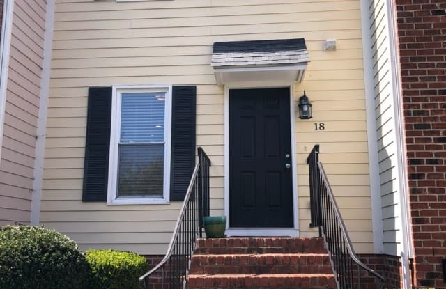 18 Forest Glen Drive - 18 Forest Glen Drive, Durham, NC 27517