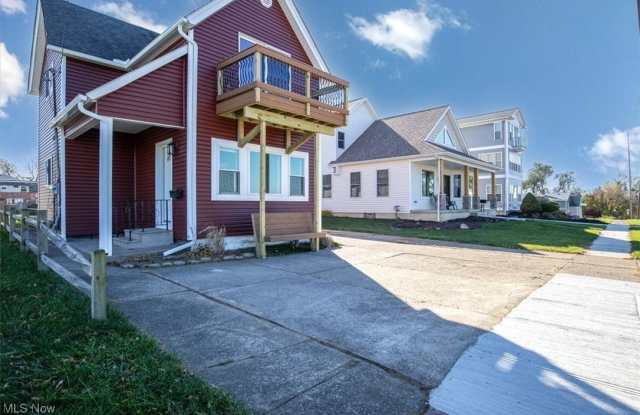 150 Lakeside Avenue photos photos