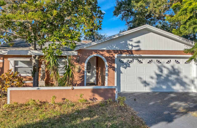 Fantastic 3br/2ba/2car garage in Mill Pond Subdivision, Largo, FL! - 12816 128th Avenue North, Largo, FL 33774