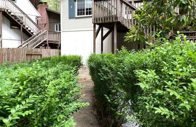 1045 Sq. Ft. Private Two Bedroom One Bath Home 1/2 Mile West of Guerneville photos photos