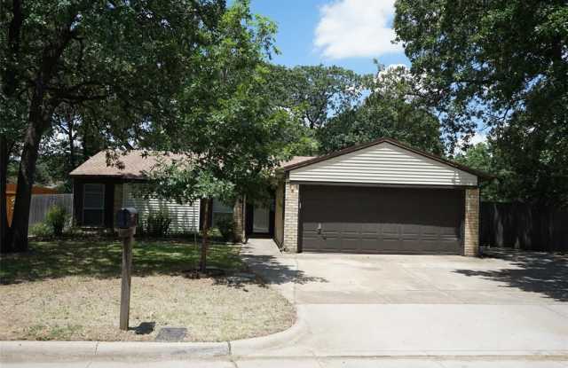 5300 Lansingford Trail - 5300 Lansingford Trail, Arlington, TX 76017