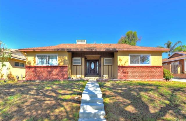 11429 Swinton Avenue - 11429 Swinton Avenue, Los Angeles, CA 91344
