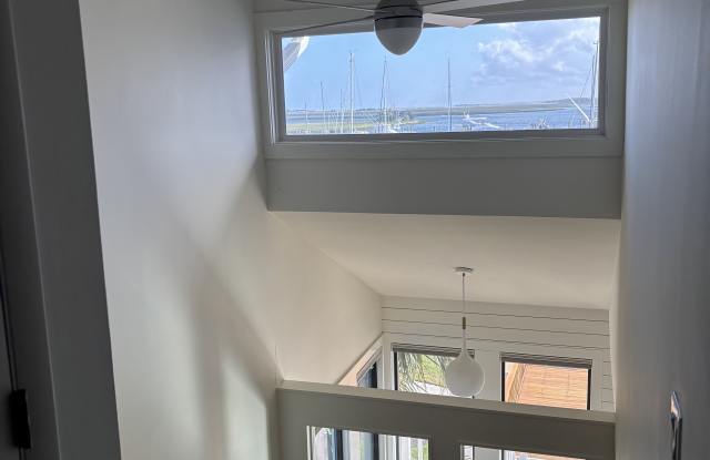 350 Causeway Drive photos photos