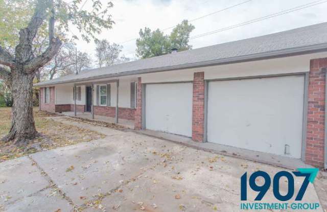 1524 Oakcliff Road photos photos