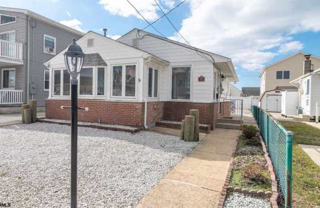 242 9th St S - 242 9th Street South, Brigantine, NJ 08203