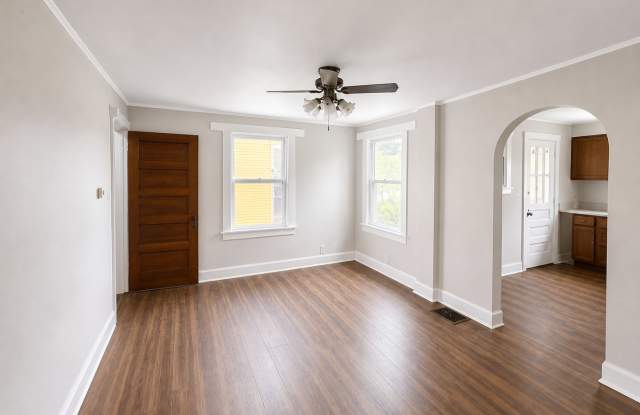 2 bed/1 bath home for rent Clairton, PA Gallery 4