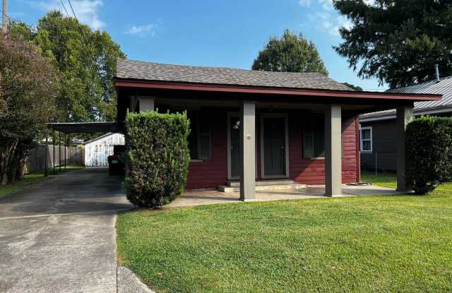 Four Bedroom, Two Bathroom , House Near UL , with Lawncare photos photos