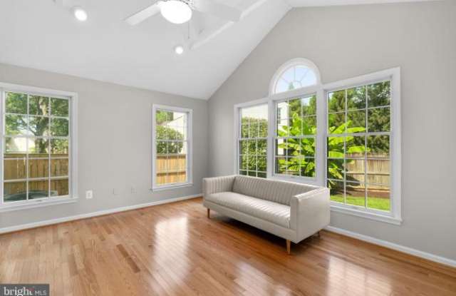 19 Saddleview Ct - 19 Saddleview Court, North Potomac, MD 20878