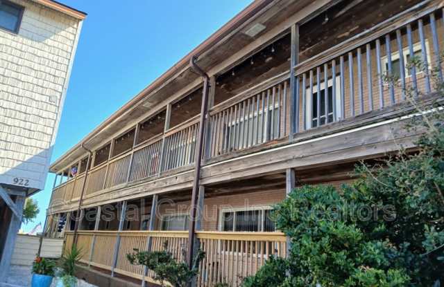 906 W Ocean View Ave 7 - 906 West Ocean View Avenue, Norfolk, VA 23503