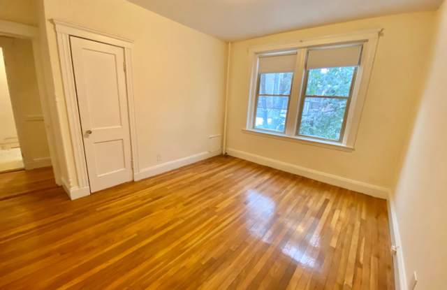 Large Basic Cleveland Circle One Bedroom photos photos