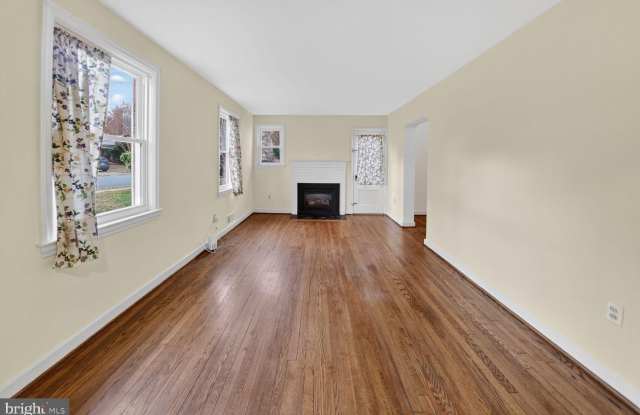 6031 9TH Street N Gallery 2