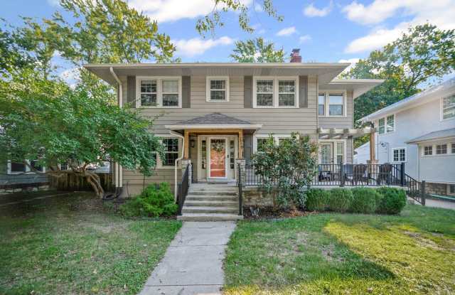 Wonderful Waldo Home! photos photos