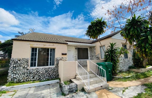 4611 NW 11 AV - 4611 Northwest 11th Avenue, Miami, FL 33127
