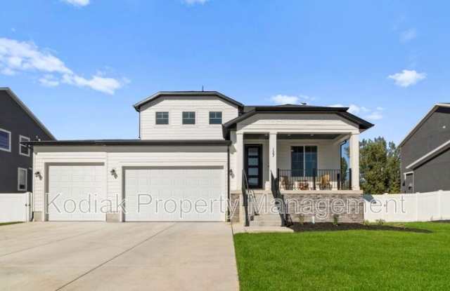 127 N 4450 W photos photos