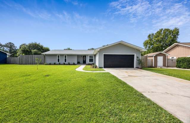 3/2 with fenced in yard! Gallery 3