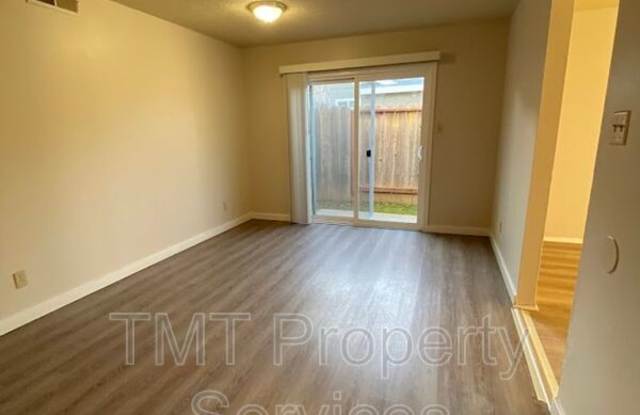 9066 Salmon Falls Dr Gallery 3