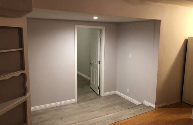 8525 Cadillac St Gallery 2