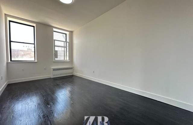 597 Grand Avenue Gallery 3