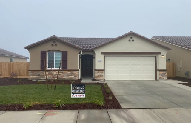 652 Amabile St. - 652 Amabile Dr, Los Banos, CA 93635