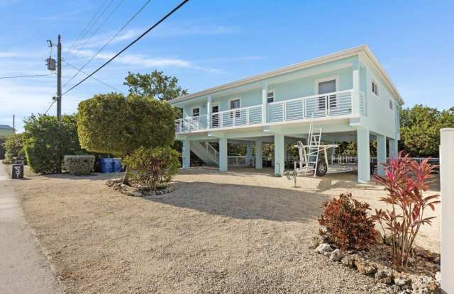 120 VENETIAN Drive photos photos