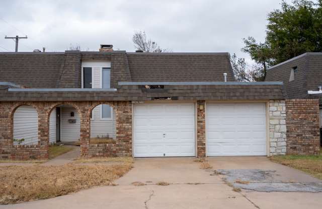Spacious, Updated  Cute Home Near Lake Hefner in Close Proximity to Shopping  Dining photos photos