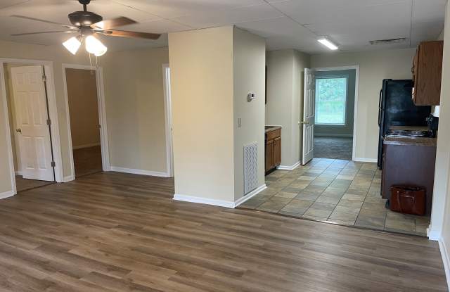 1021 Fall Creek Rd photos photos