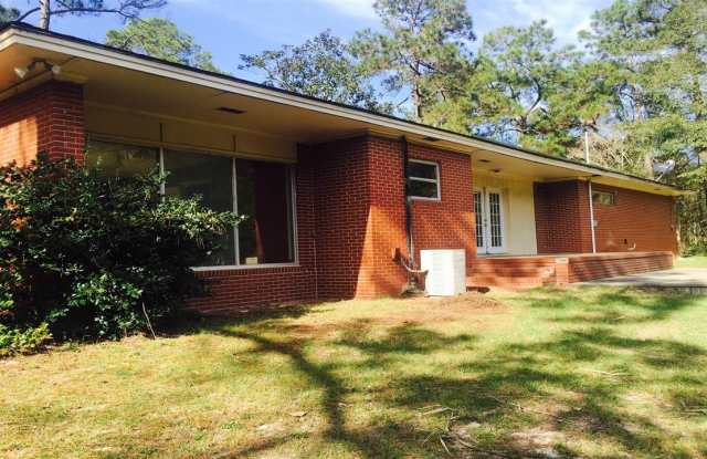 214 Circle Dr photos photos