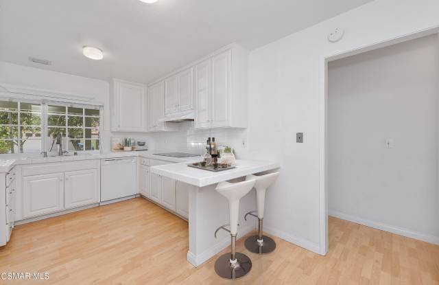 32118 Beachlake Lane Gallery 4