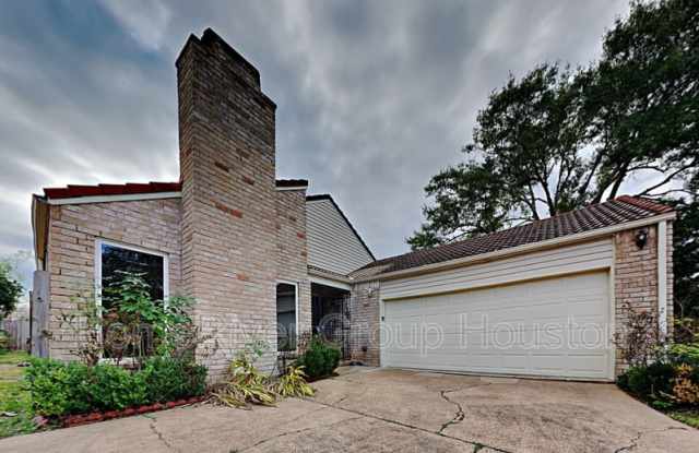 14211 Langbourne Dr - 14211 Langbourne Drive, Houston, TX 77077