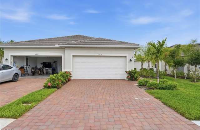 2215 Dragonfruit Way photos photos