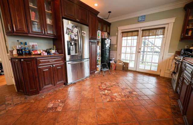 Charming 5 Bedroom -No Broker Fee photos photos Charming 5 Bedroom -No Broker Fee photos photos